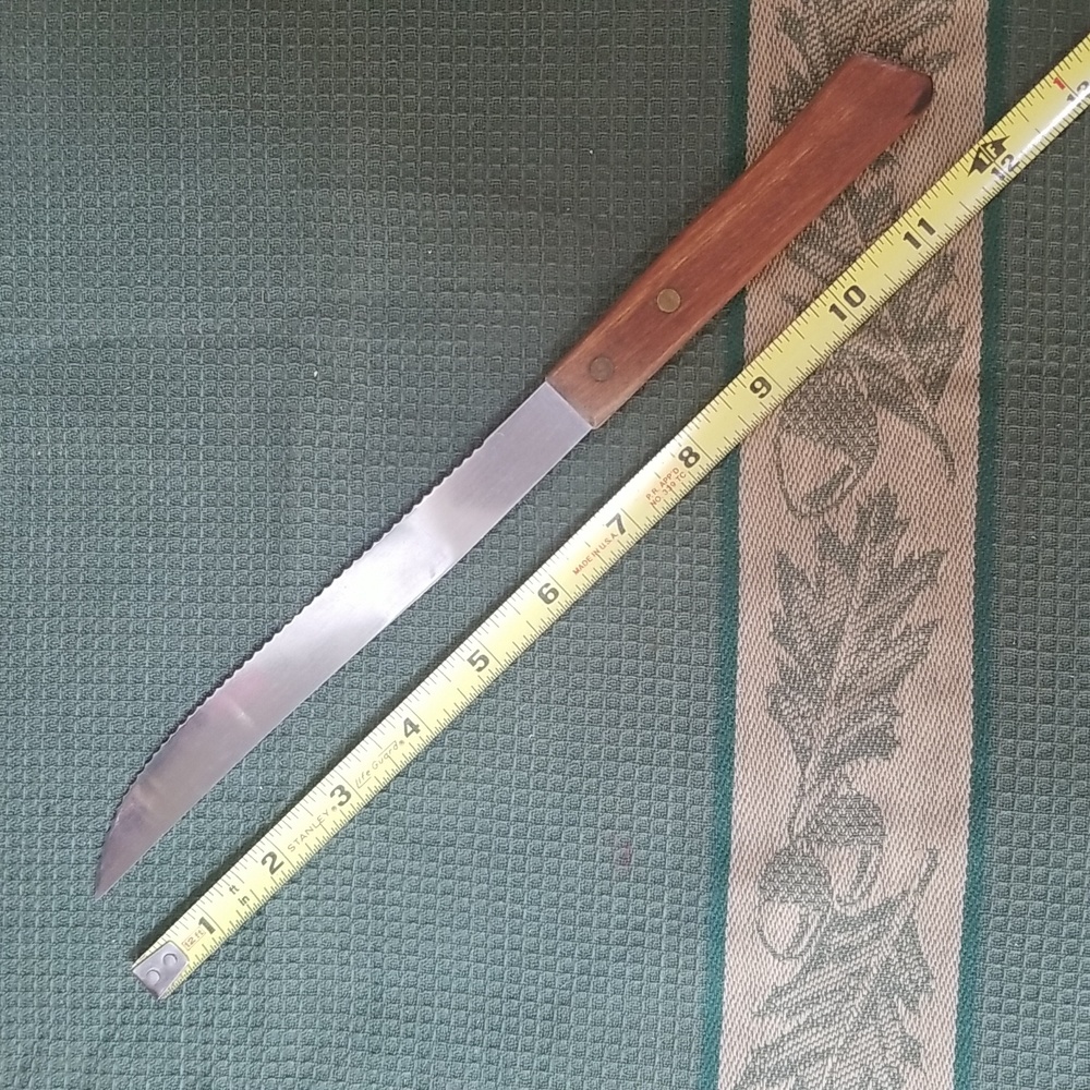 🔪VINTAGE SERRATED KNIFE